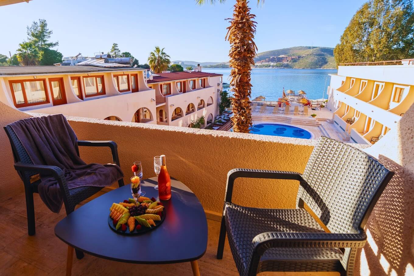 Oscar Seaside Hotel logo